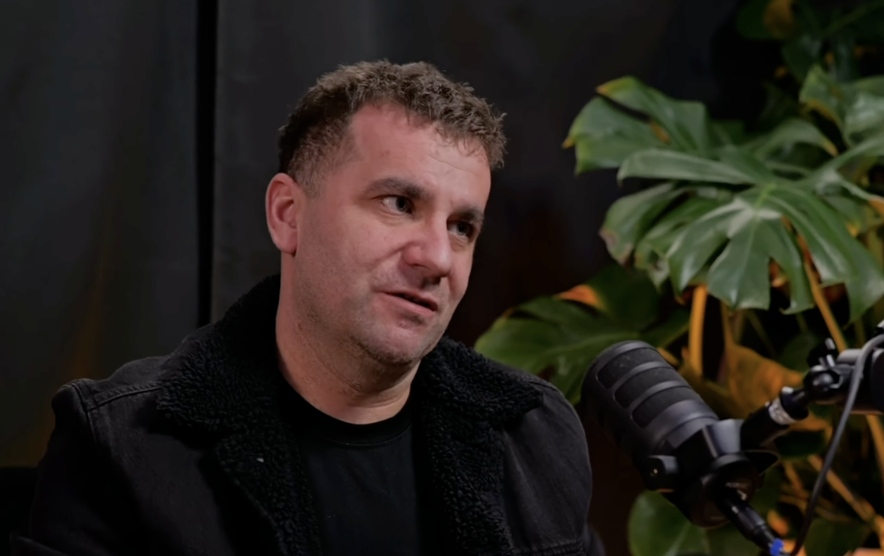 369 samochodów na front - Exen